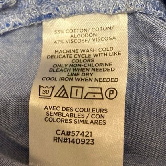 Ann Taylor LOFT Blue Long Sleeve Chambray Pintuck V Neck Shirt Blouse Top Size S - Picture 4 of 4